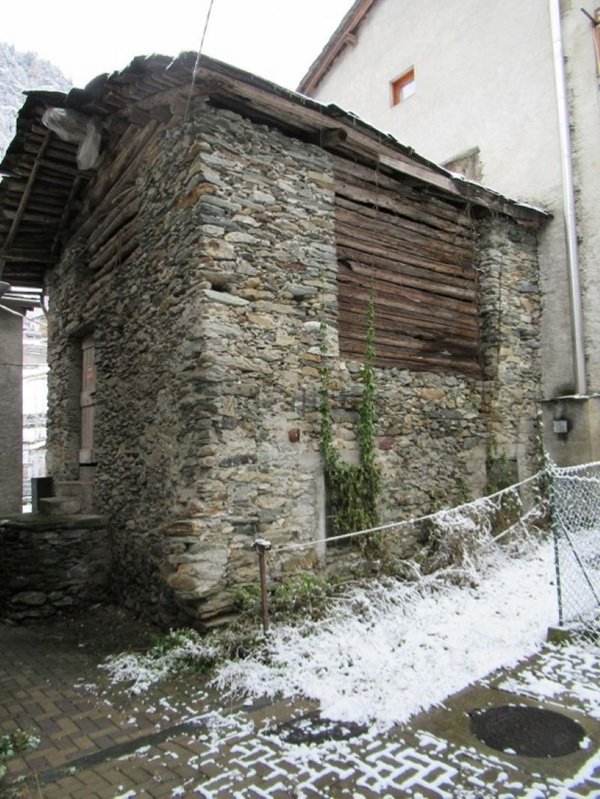 appartamento in vendita a Lanzada in zona Ganda