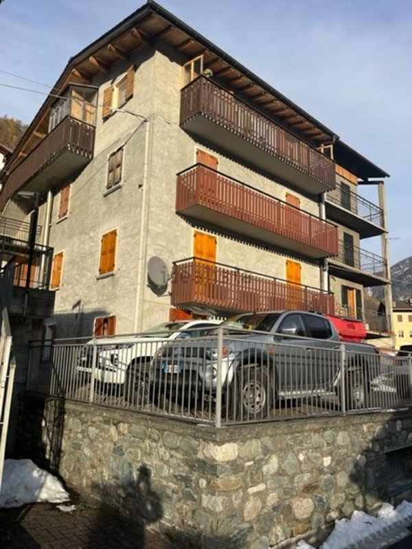 appartamento in vendita a Lanzada in zona Moizi