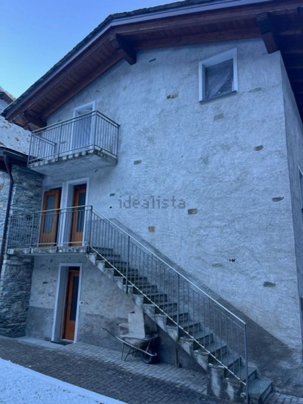 appartamento in vendita a Lanzada in zona Ganda