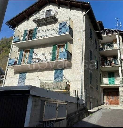 appartamento in vendita a Lanzada in zona Moizi