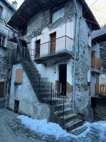 casa indipendente in vendita a Lanzada in zona Vetto