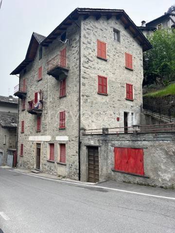 appartamento in vendita a Lanzada in zona Vetto