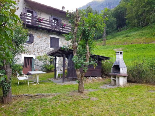 casa indipendente in vendita a Lanzada in zona Ganda