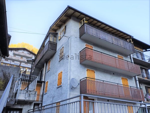 appartamento in vendita a Lanzada in zona Moizi
