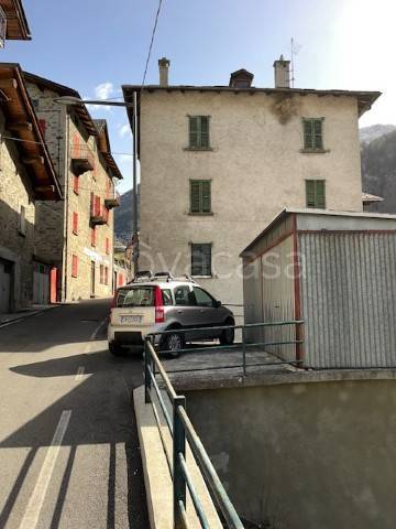 casa indipendente in vendita a Lanzada in zona Vetto