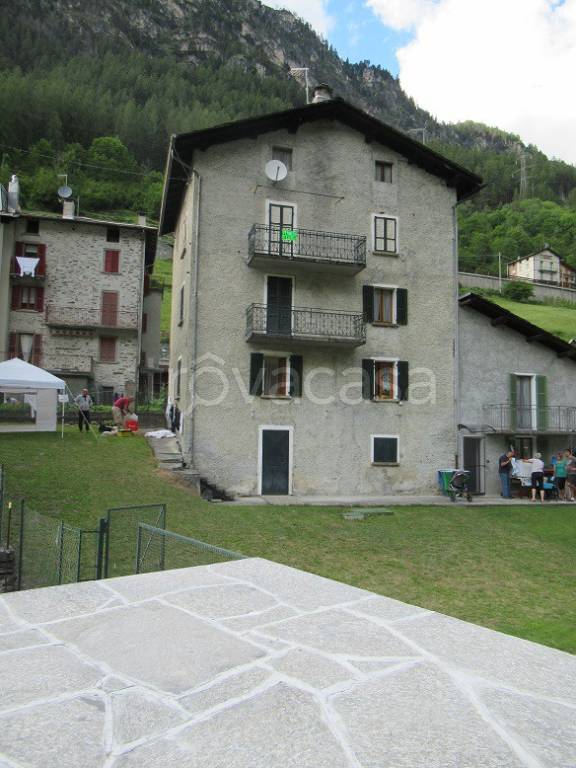 appartamento in vendita a Lanzada in zona Ganda