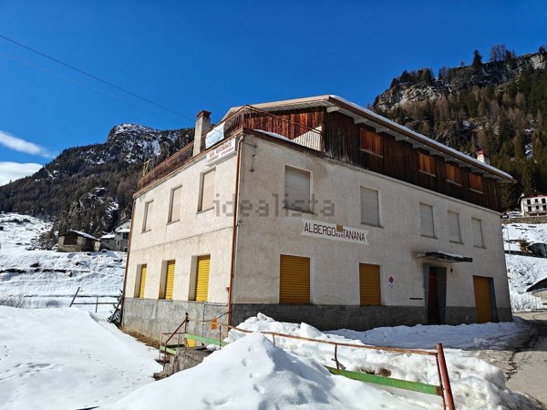 albergo in vendita a Lanzada
