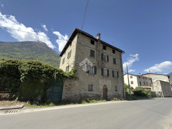 casa indipendente in vendita a Lovero