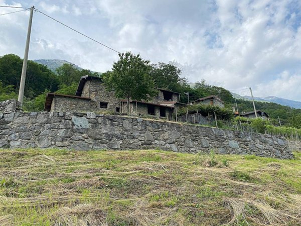 casale in vendita a Mantello