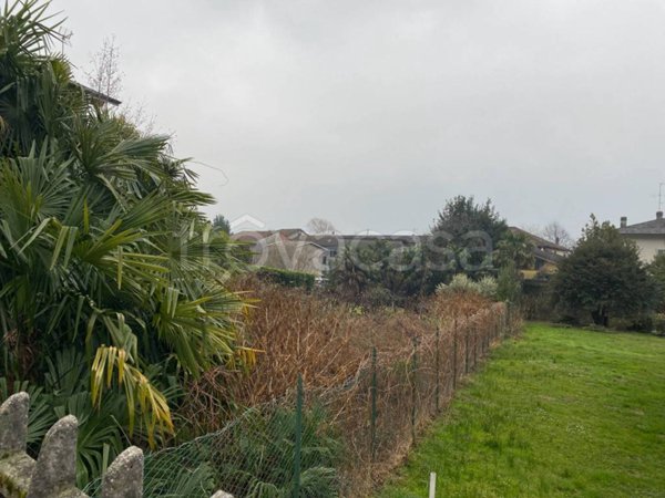 casa indipendente in vendita a Mantello