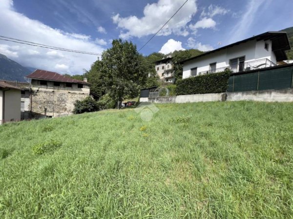 terreno edificabile in vendita a Mazzo di Valtellina