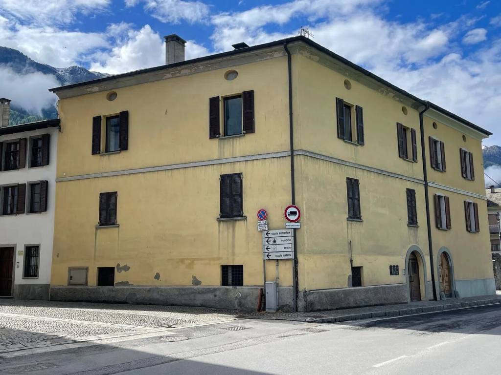 casa indipendente in vendita a Mazzo di Valtellina