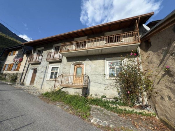 casa indipendente in vendita a Mazzo di Valtellina