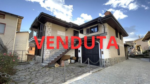 casa indipendente in vendita a Mello