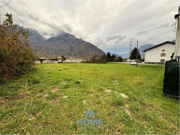 locale di sgombero in vendita a Mese