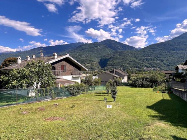 terreno edificabile in vendita a Montagna in Valtellina