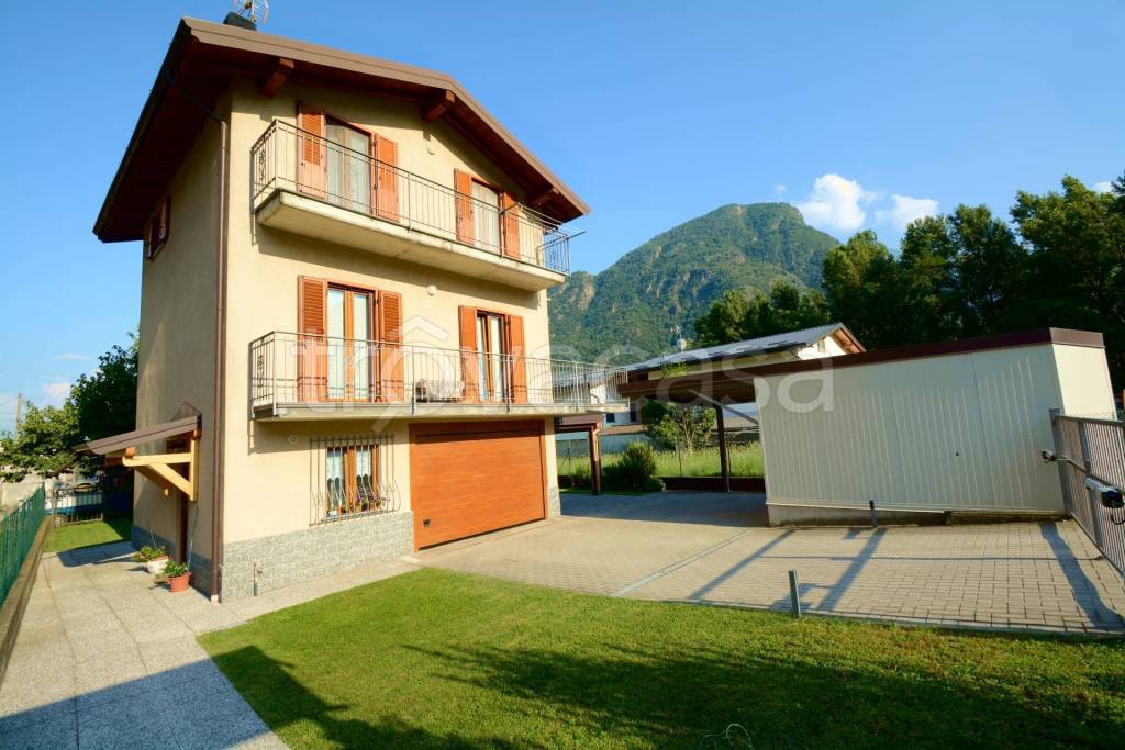 casa indipendente in vendita a Morbegno