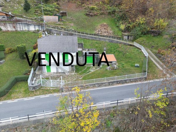 casa indipendente in vendita a Morbegno in zona Valle