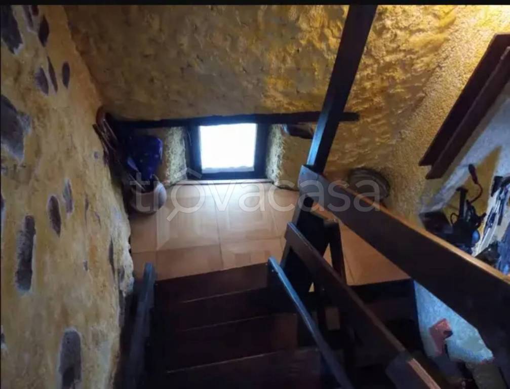 casa indipendente in vendita a Morbegno in zona Campovico