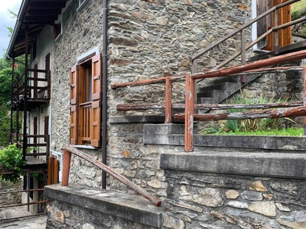 casa indipendente in vendita a Morbegno in zona Valle