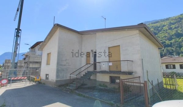 casa indipendente in vendita a Morbegno