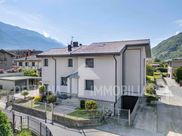 casa indipendente in vendita a Morbegno
