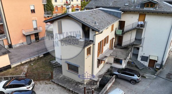 casa indipendente in vendita a Morbegno in zona Campovico