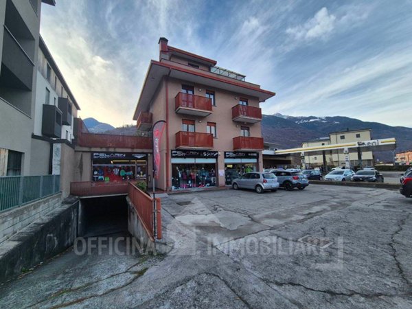 locale di sgombero in vendita a Morbegno in zona Valle