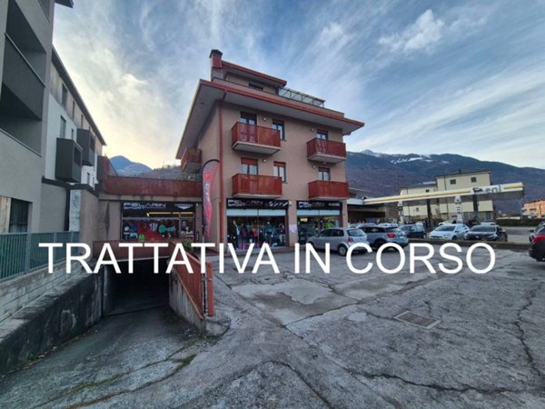locale di sgombero in vendita a Morbegno in zona Valle