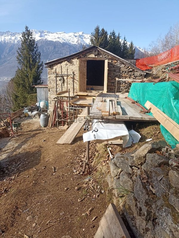 appartamento in vendita a Morbegno in zona Valle