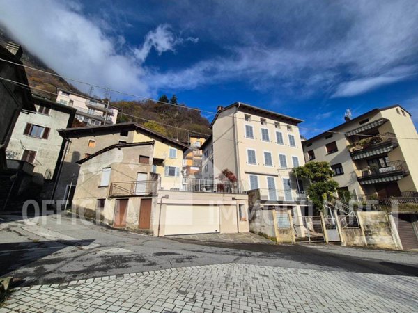 appartamento in vendita a Morbegno in zona Desco