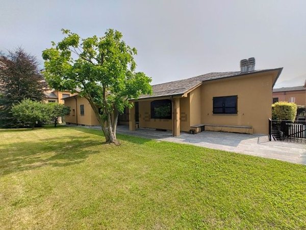 casa indipendente in vendita a Morbegno