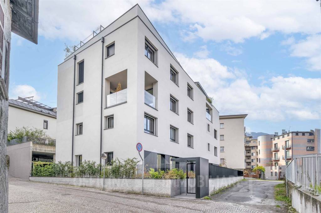 appartamento in vendita a Morbegno in zona Valle