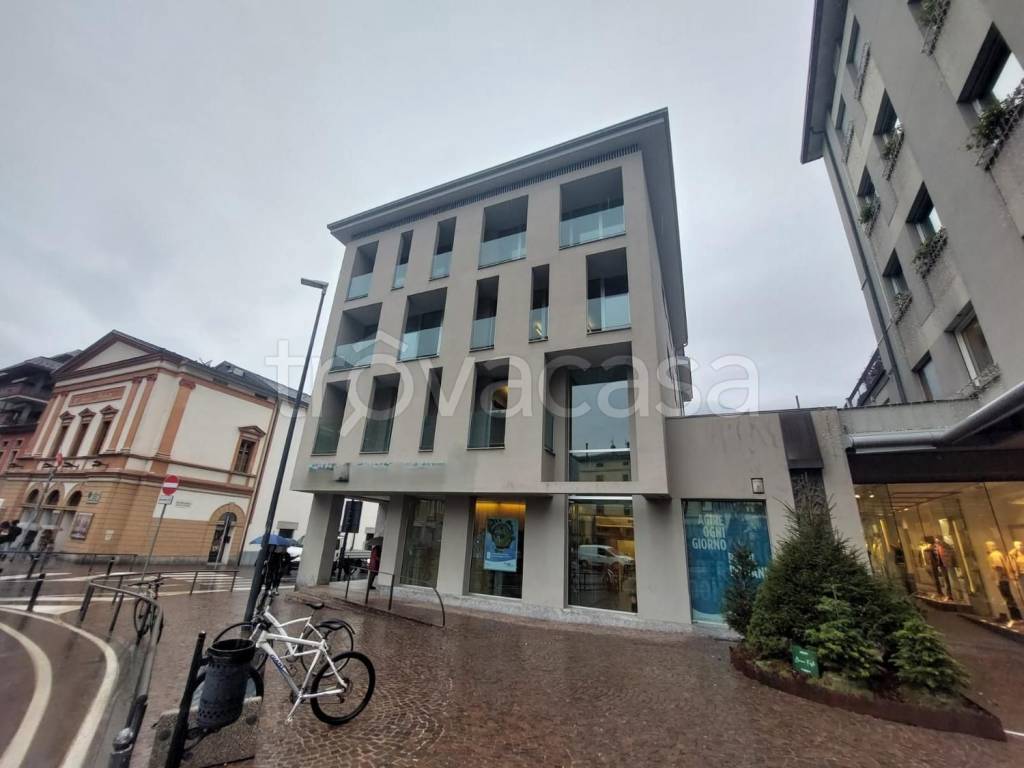 ufficio in vendita a Morbegno