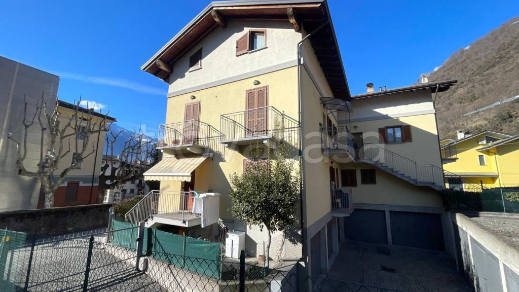 appartamento in vendita a Morbegno in zona Campovico