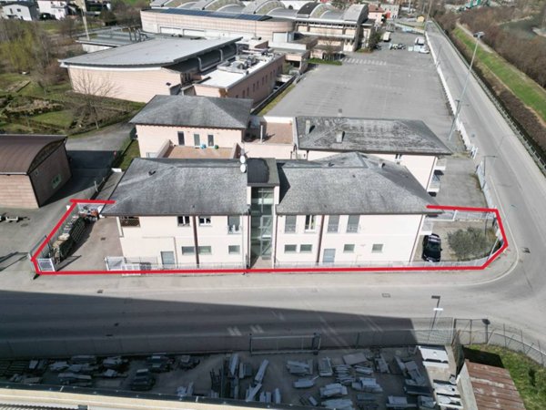 locale commerciale in vendita a Morbegno