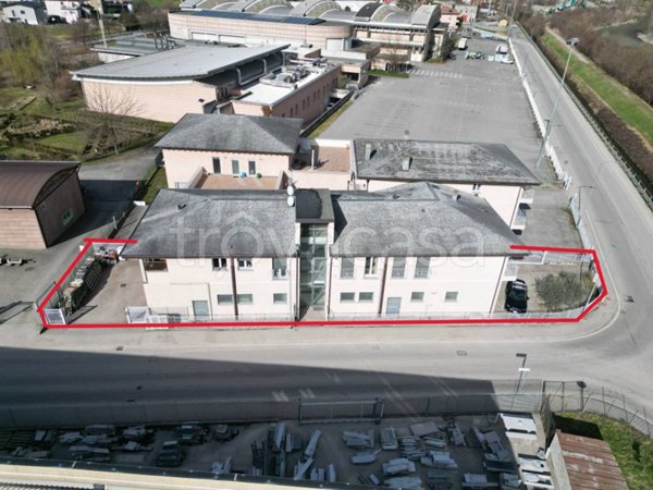 locale commerciale in vendita a Morbegno