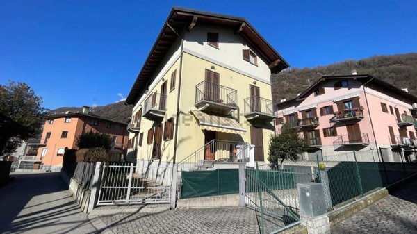 appartamento in vendita a Morbegno in zona Campovico