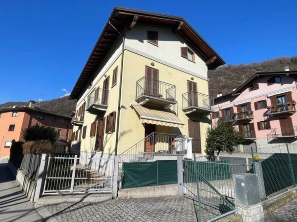 appartamento in vendita a Morbegno in zona Campovico