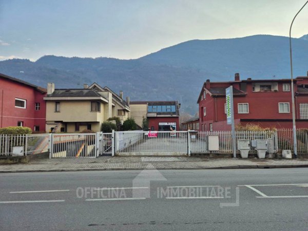 locale di sgombero in vendita a Morbegno