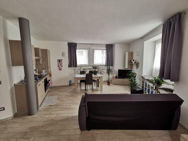 appartamento in vendita a Morbegno in zona Campovico