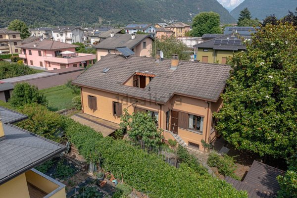 casa indipendente in vendita a Morbegno