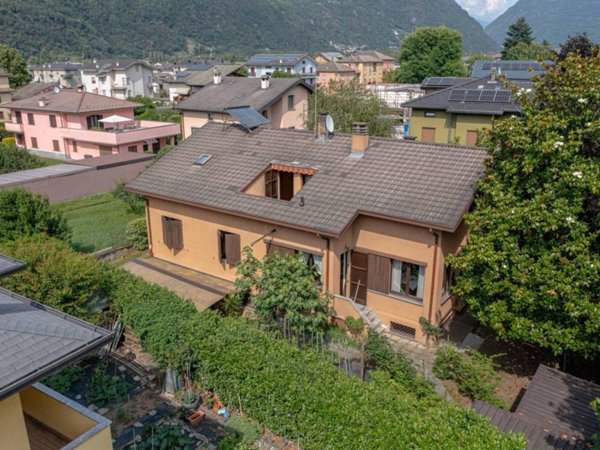 casa indipendente in vendita a Morbegno