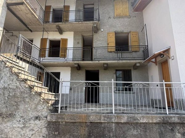 casa indipendente in vendita a Morbegno in zona Valle