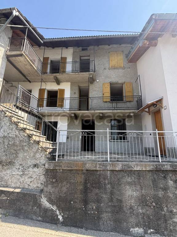 casa indipendente in vendita a Morbegno in zona Valle