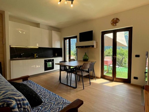 casa indipendente in vendita a Morbegno in zona Valle