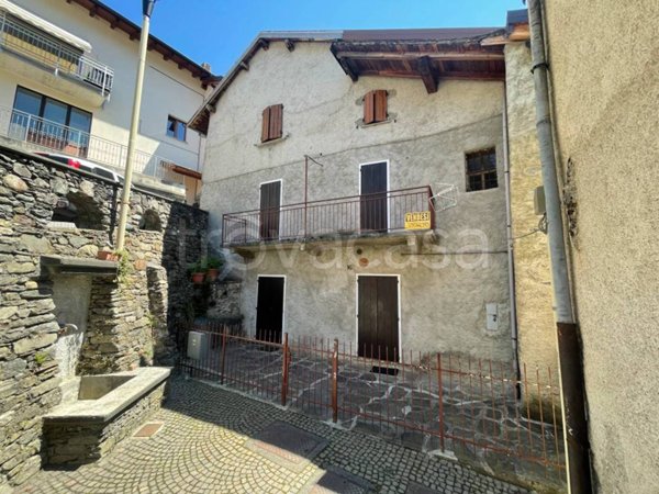 casa indipendente in vendita a Morbegno in zona Campoerbolo