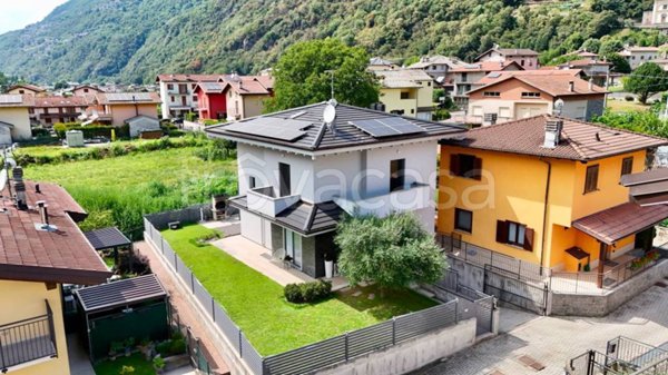 casa indipendente in vendita a Morbegno in zona Campovico