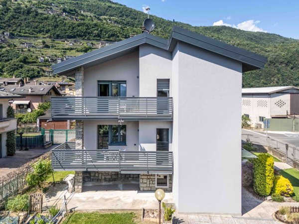 casa indipendente in vendita a Morbegno