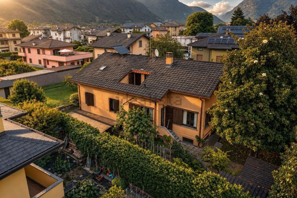casa indipendente in vendita a Morbegno